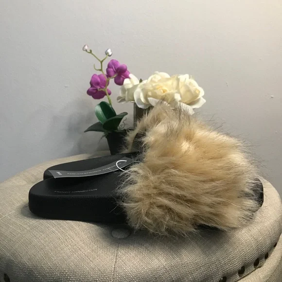 French Connection Faux Fur Slippers - Size 8 & 9 - Picture 4 of 10